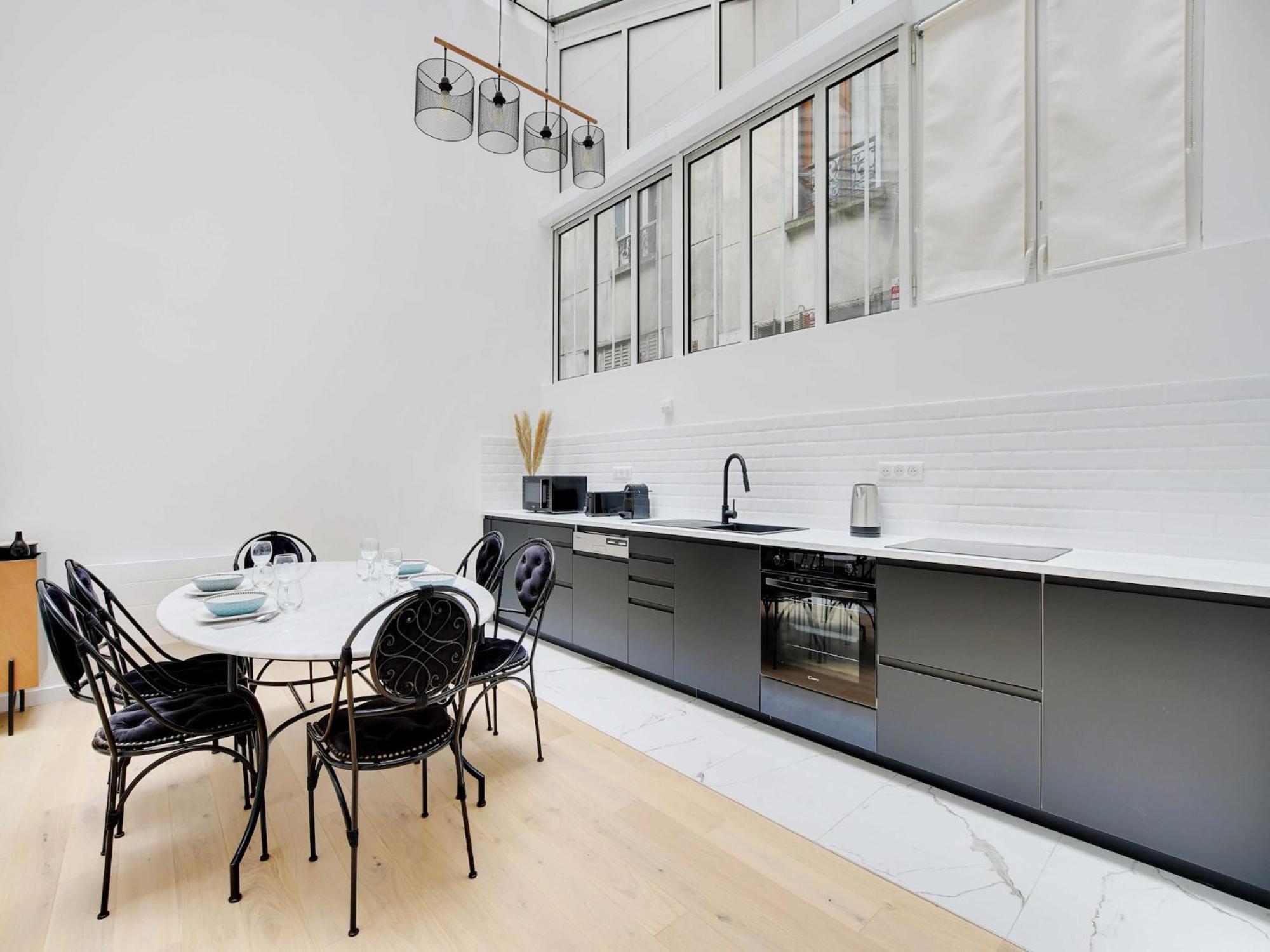 Apartment Authentique - 1br- 2p- Voltaire