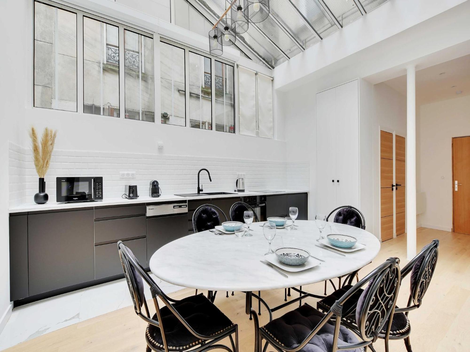 Authentique - 1br- 2p- Voltaire Apartment *