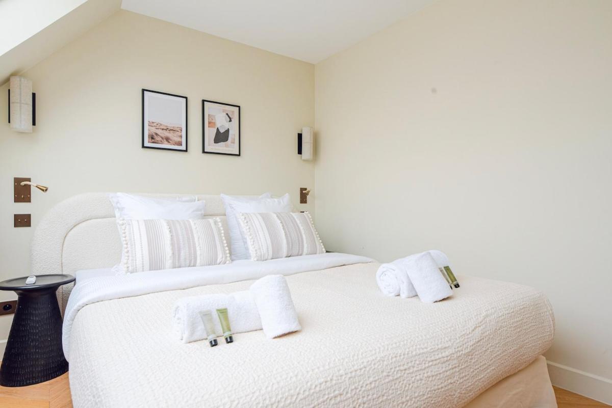 Apartment Stylish Triplex With Amazing Terrace Near Louvre *