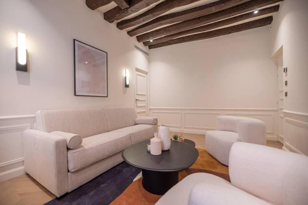 Luxury One Bedroom Flat Near Le Louvre I Paris