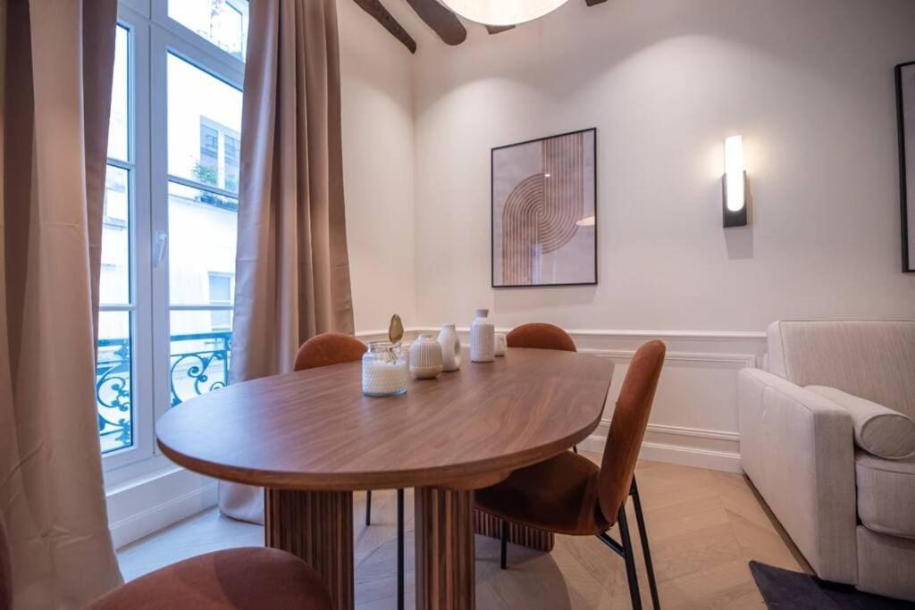 Luxury One Bedroom Flat Near Le Louvre I * Paris