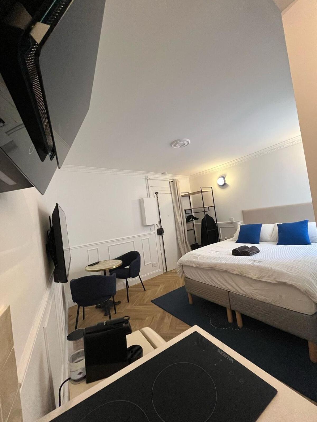 Flat In Heart Of Apartment Paris