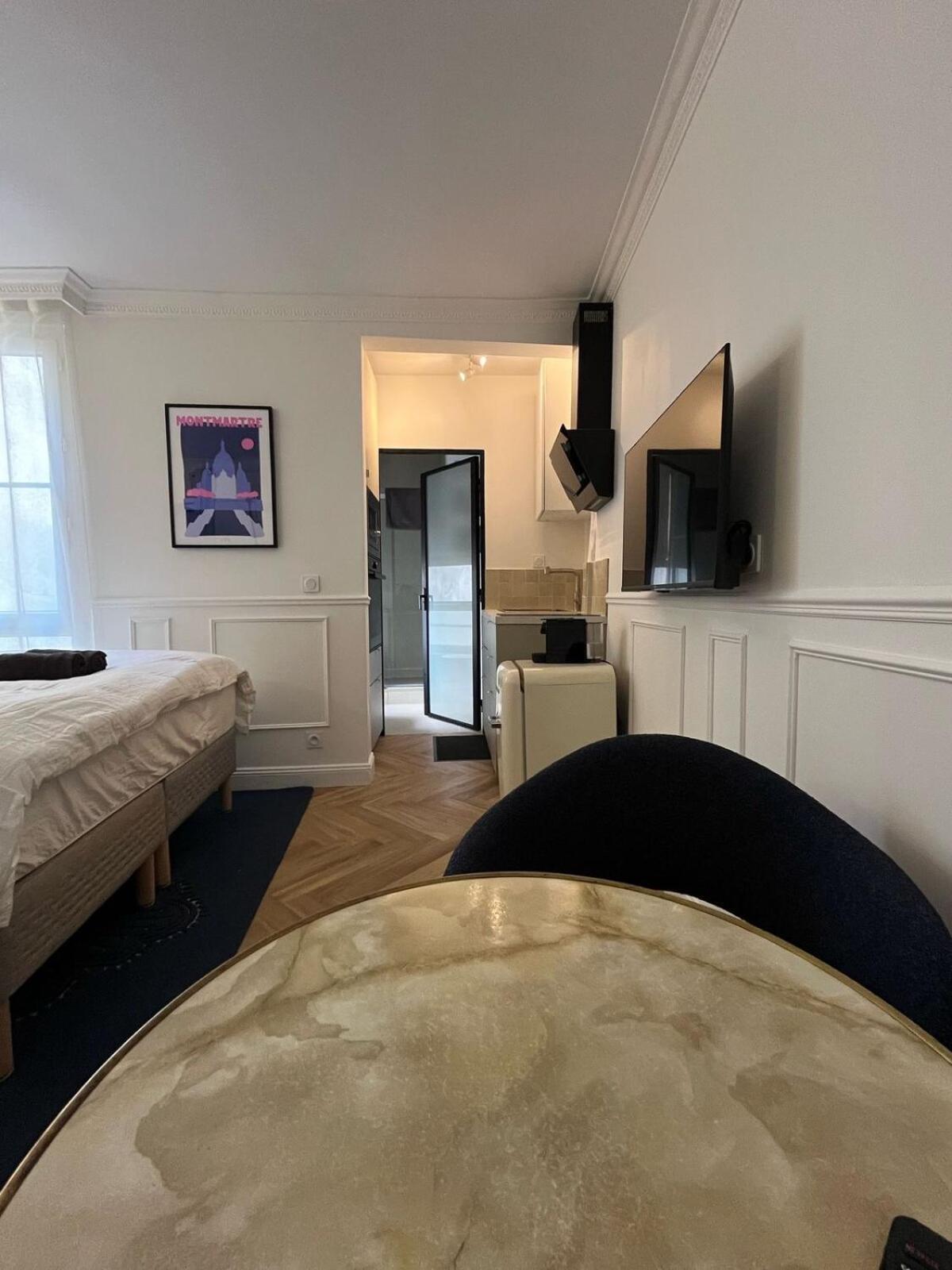 Flat In Heart Of Apartment Paris