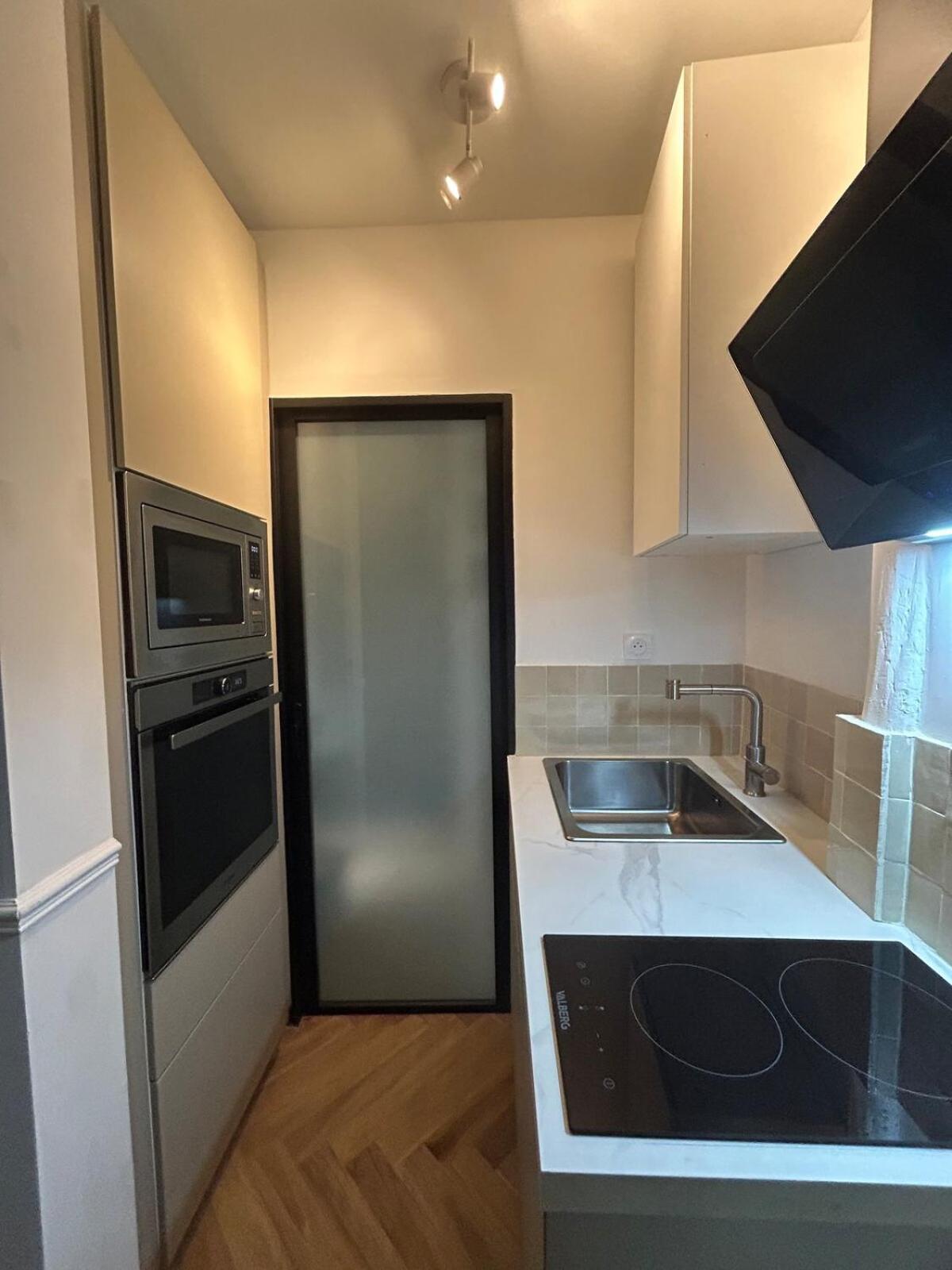 Flat In Heart Of Apartment *