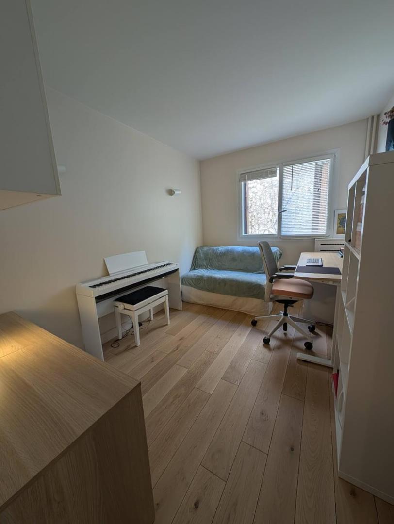 Hidden Gem In The Heart Of Paris' 11th District *