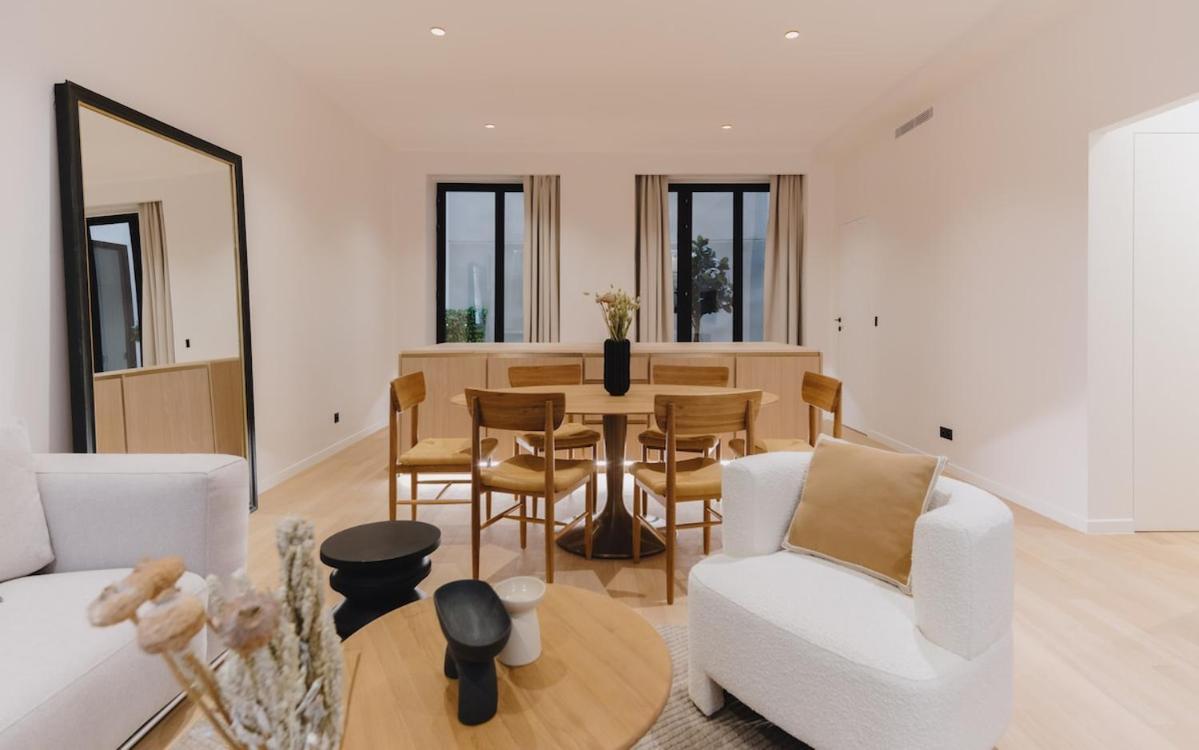 Apartment Large And Calm 2br With Ac & Patio Paris