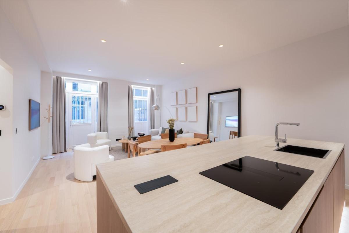 Large And Calm 2br With Ac & Patio Apartment