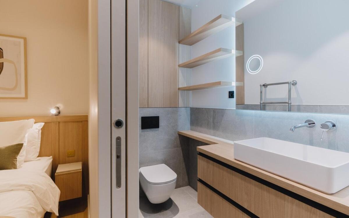 Apartment Large And Calm 2br With Ac & Patio *