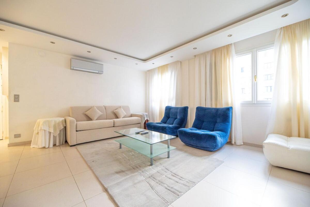 Spacious 3br Canal Saint Martin Paris