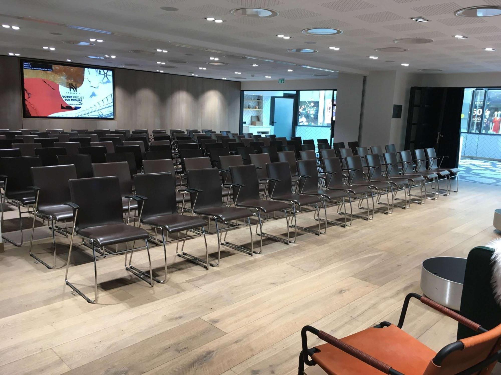 Novotel Les Halles Hotel 4*