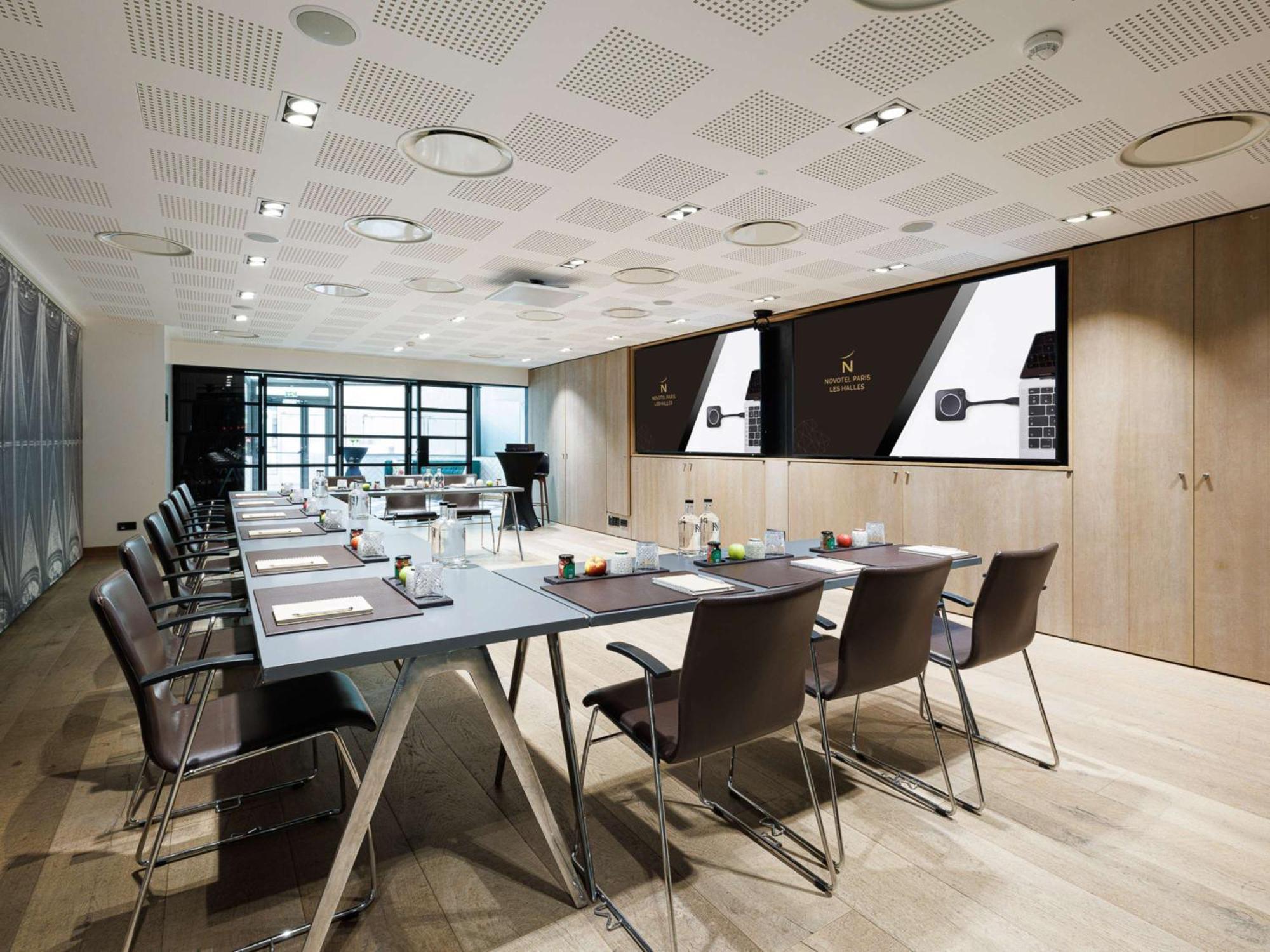 Hotel Novotel Les Halles 4*