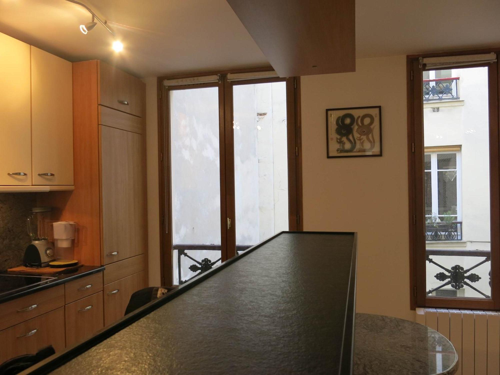 Faubourg Montmartre Citycosy Paris