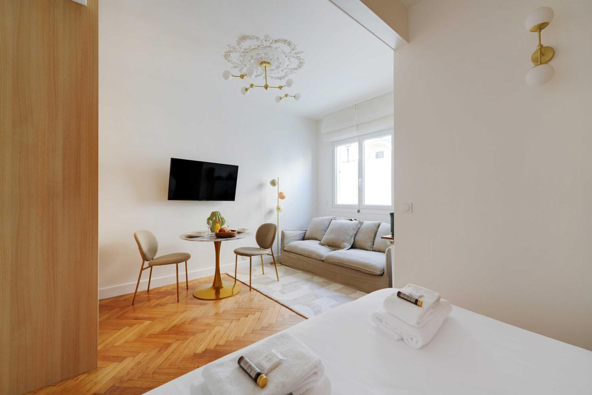 Apartment Peaceful Chic - 2p - Parc Monceau Paris