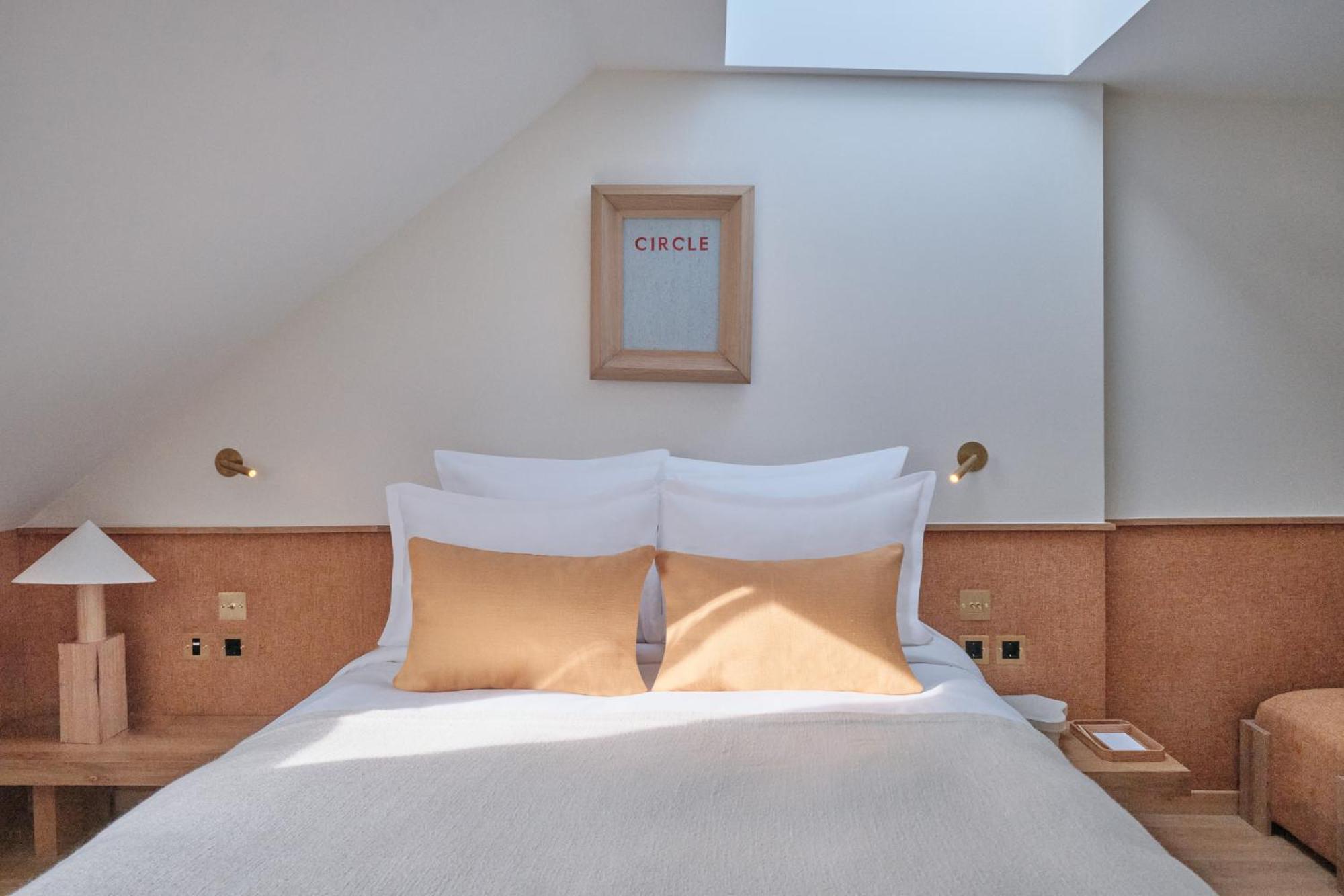 Elysee Montmartre 4*