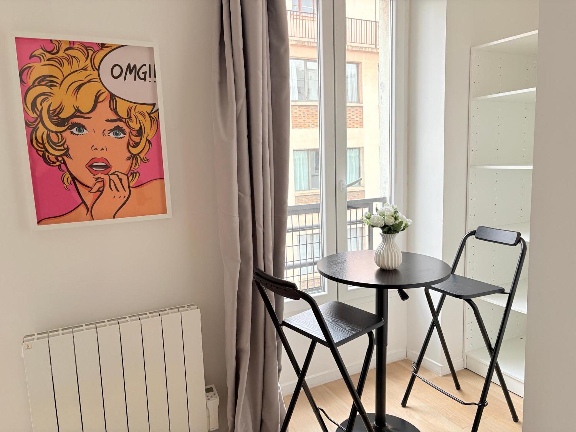 Moret Art Flats Trendy East Aparthotel *