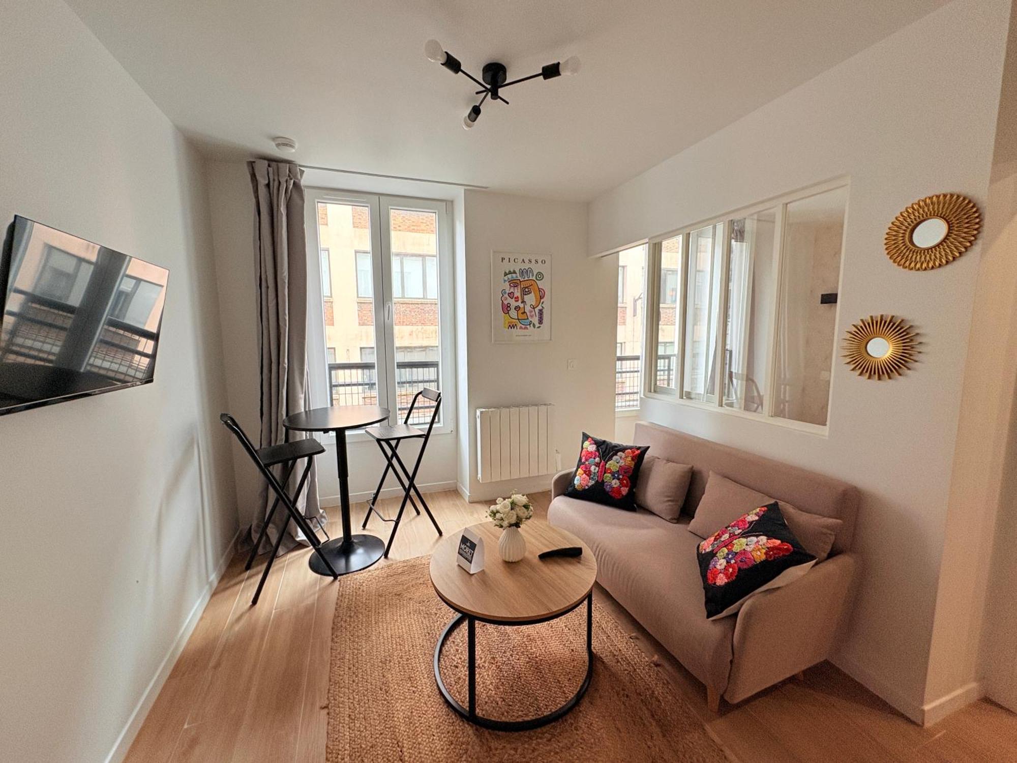 Moret Art Flats Trendy East Aparthotel *