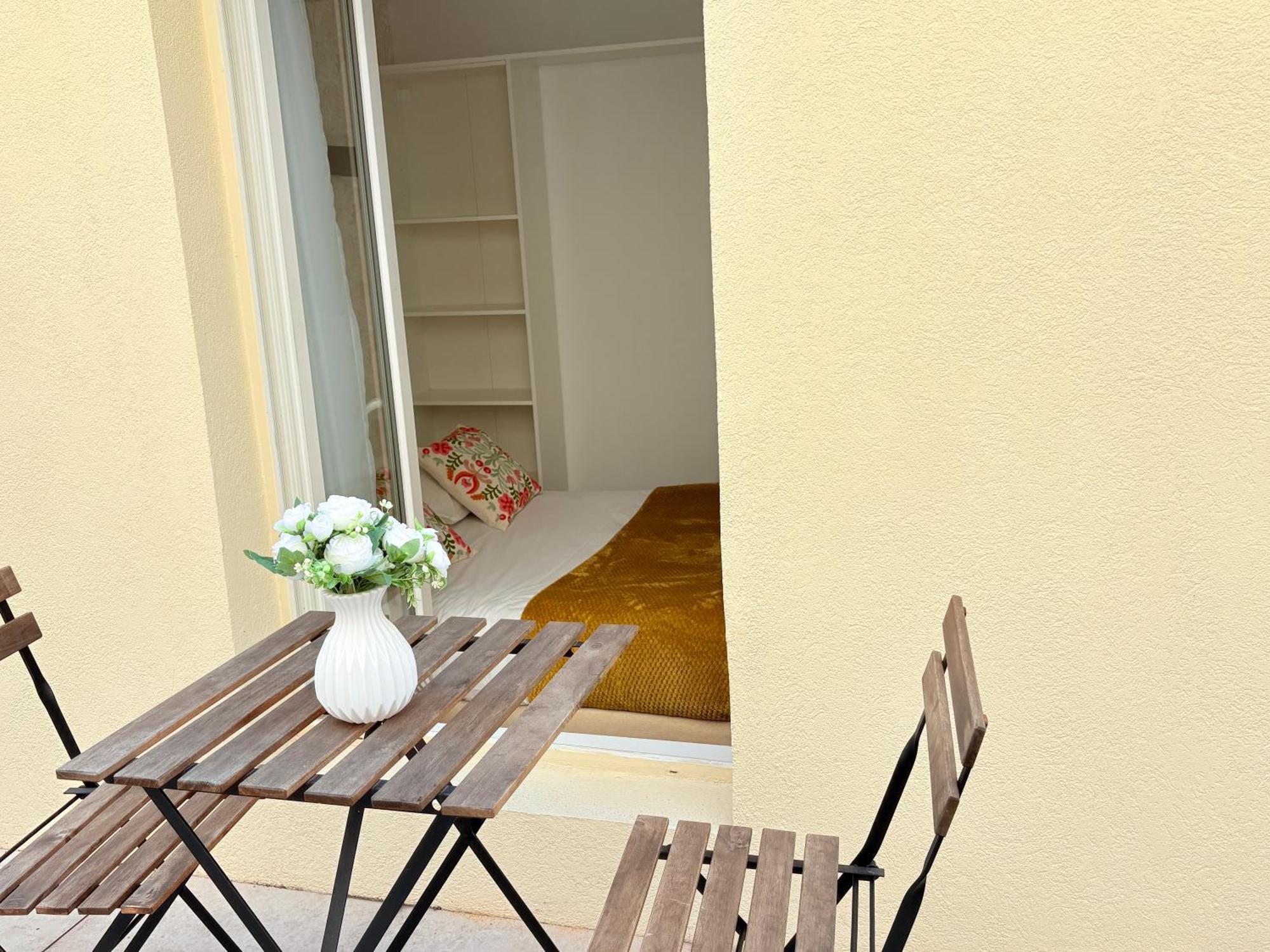 Moret Art Flats Trendy East * Paris