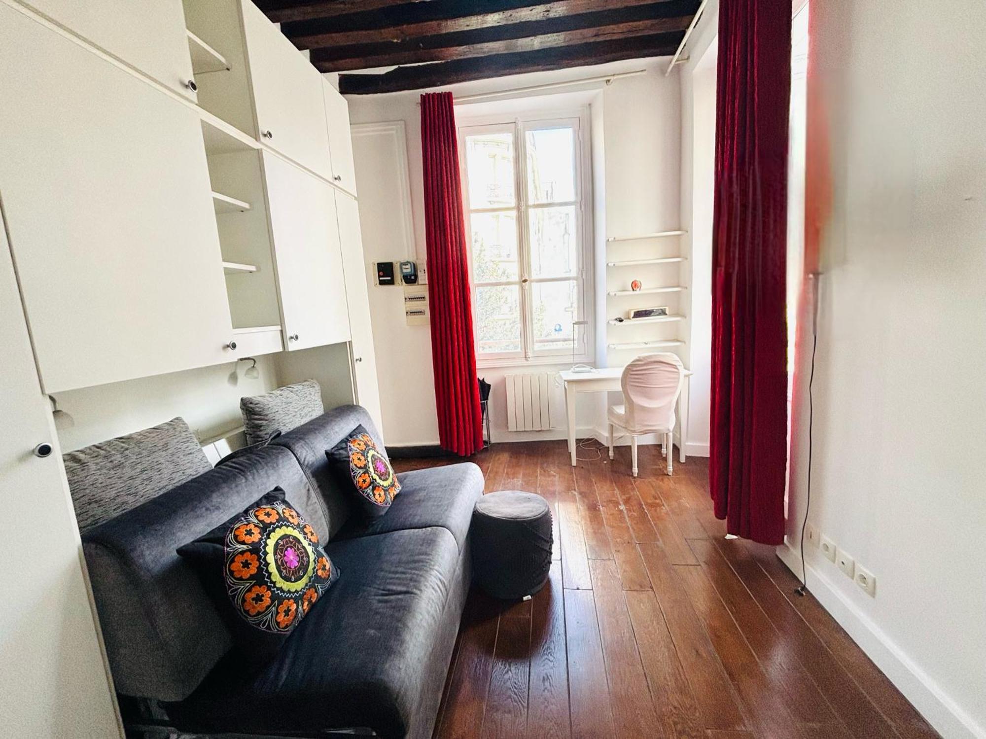 Apartment Spacious Loft In The Marais *