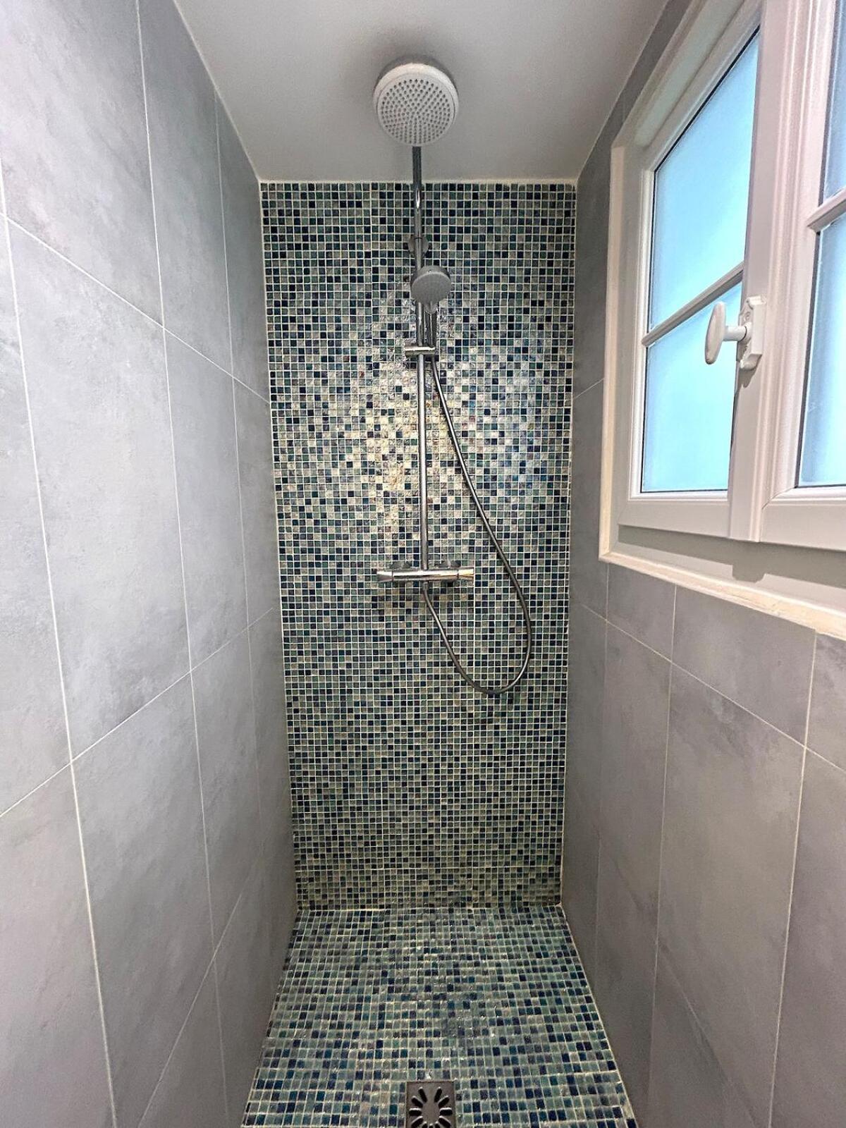 Apartment Outstanding And Sunbathed 3 Br Paris