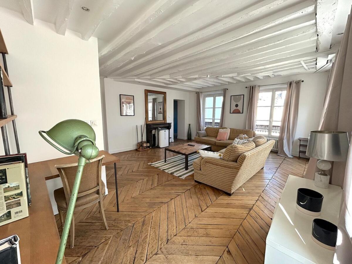Outstanding And Sunbathed 3 Br Paris