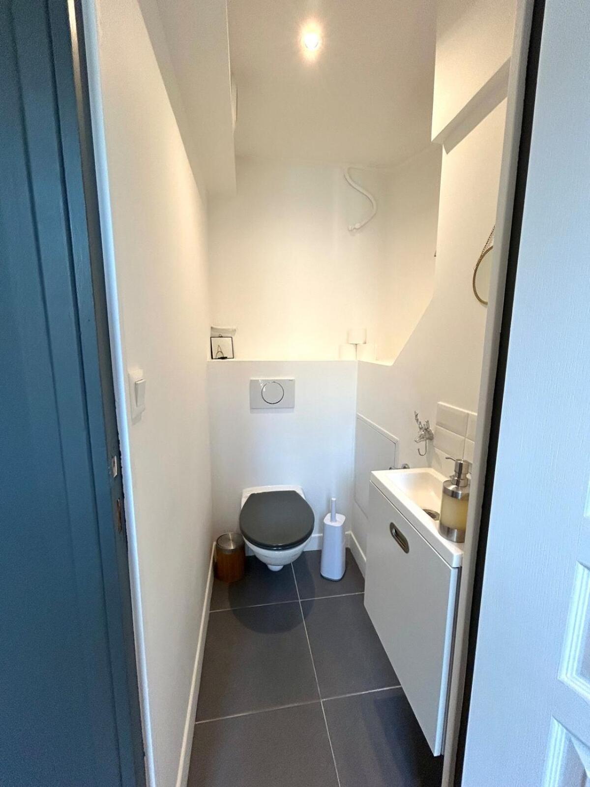 Outstanding And Sunbathed 3 Br * Paris