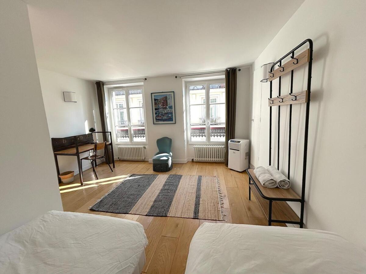 Apartment Outstanding And Sunbathed 3 Br
