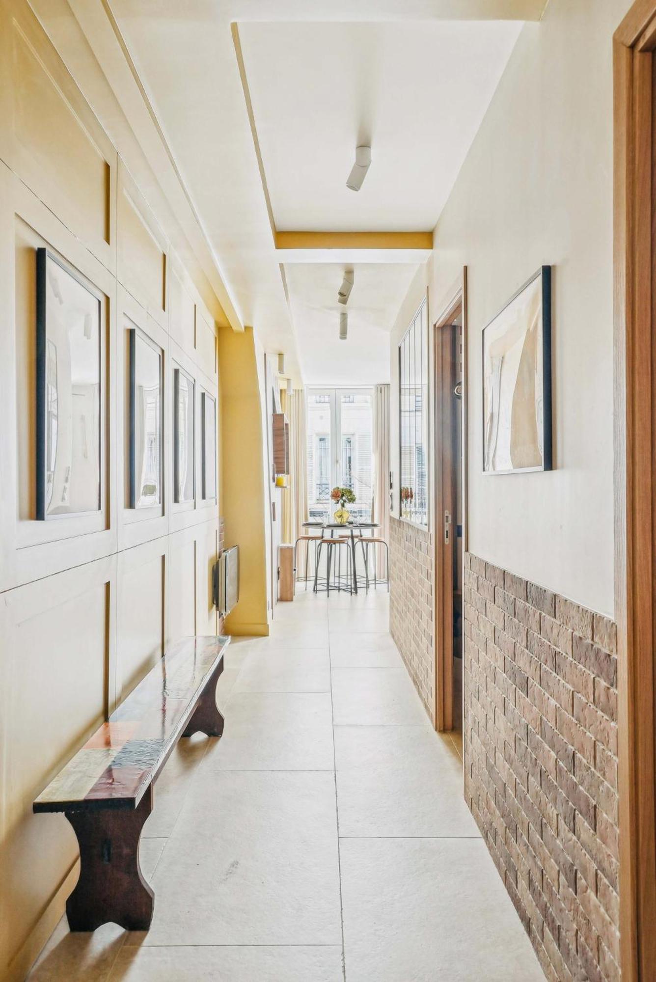 2bdr - 6p Le Marais Apartment Paris