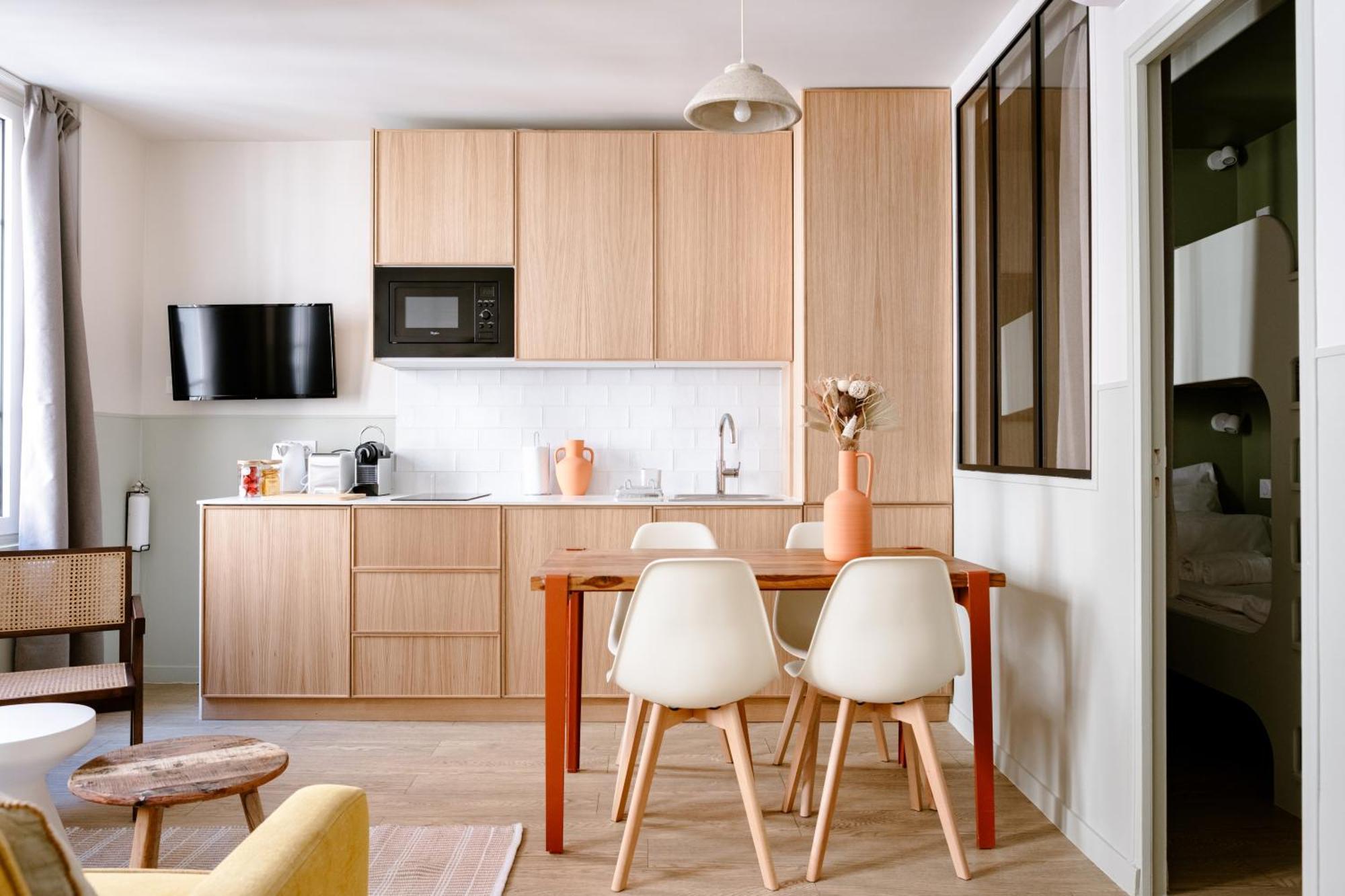 Babylon Popincourt Apartment