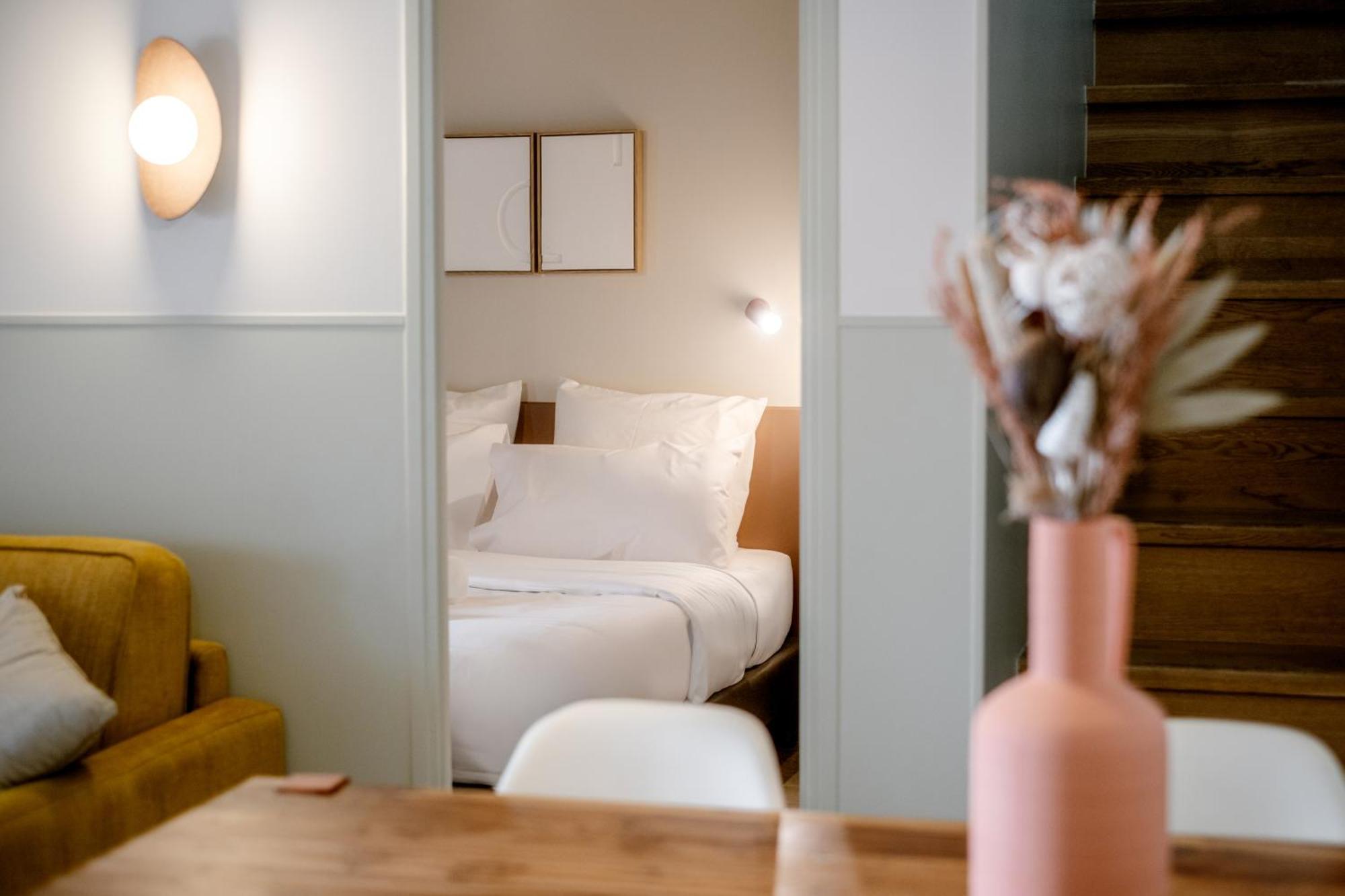Babylon Popincourt Apartment