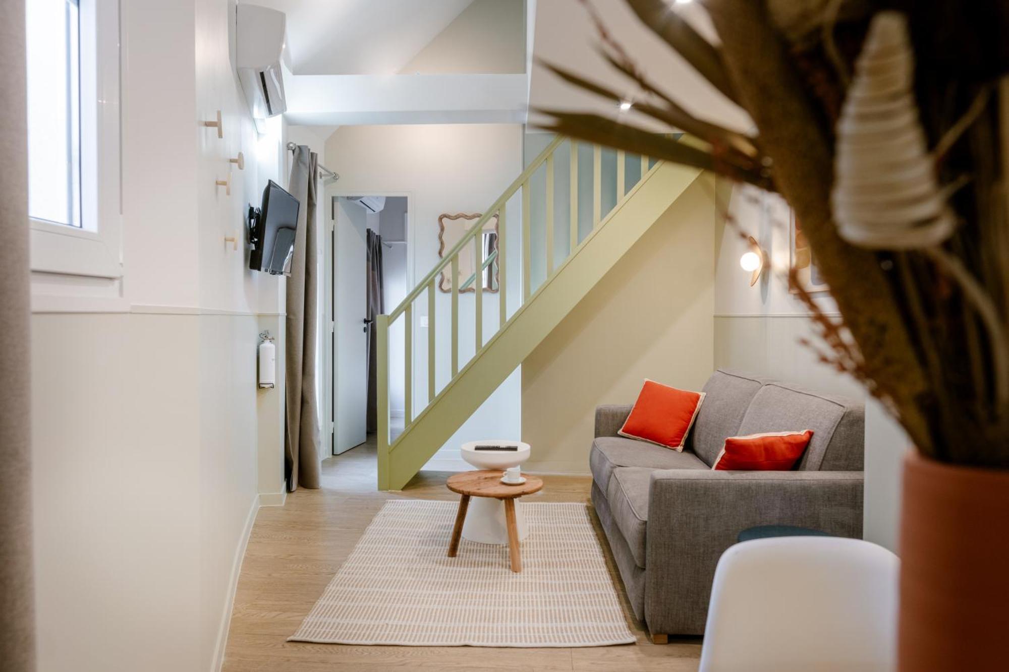 Babylon Popincourt Apartment