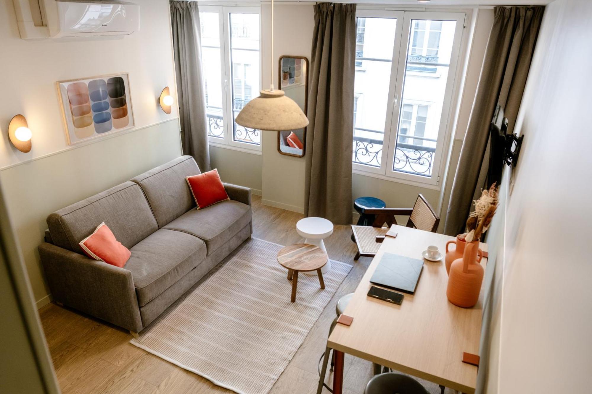 Babylon Popincourt Apartment
