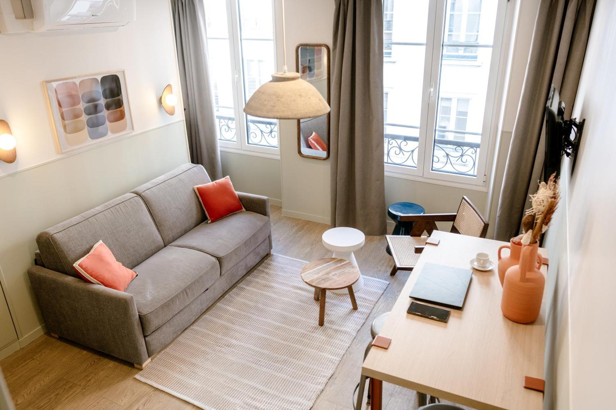 Babylon Popincourt Apartment