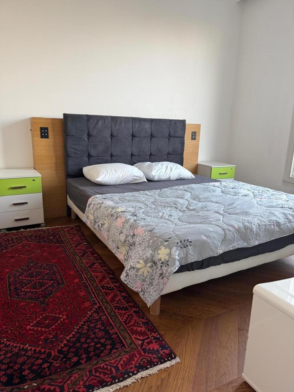 Fancy - Champs Elysees Apartment Paris