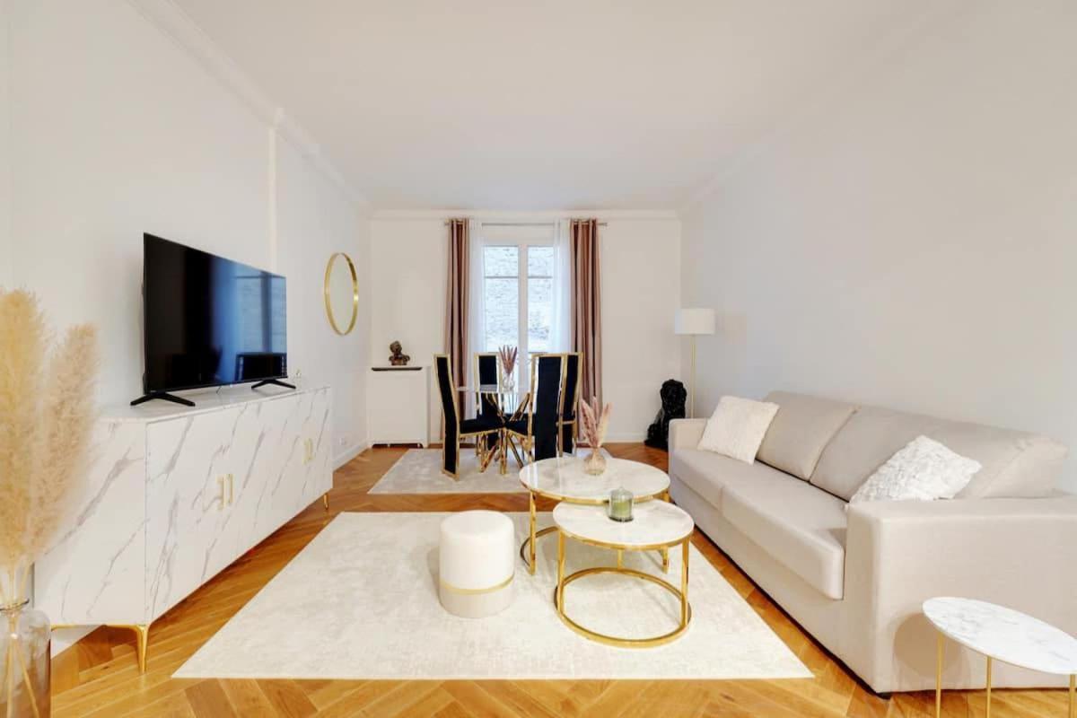 Le Champs-elysees Apartment *