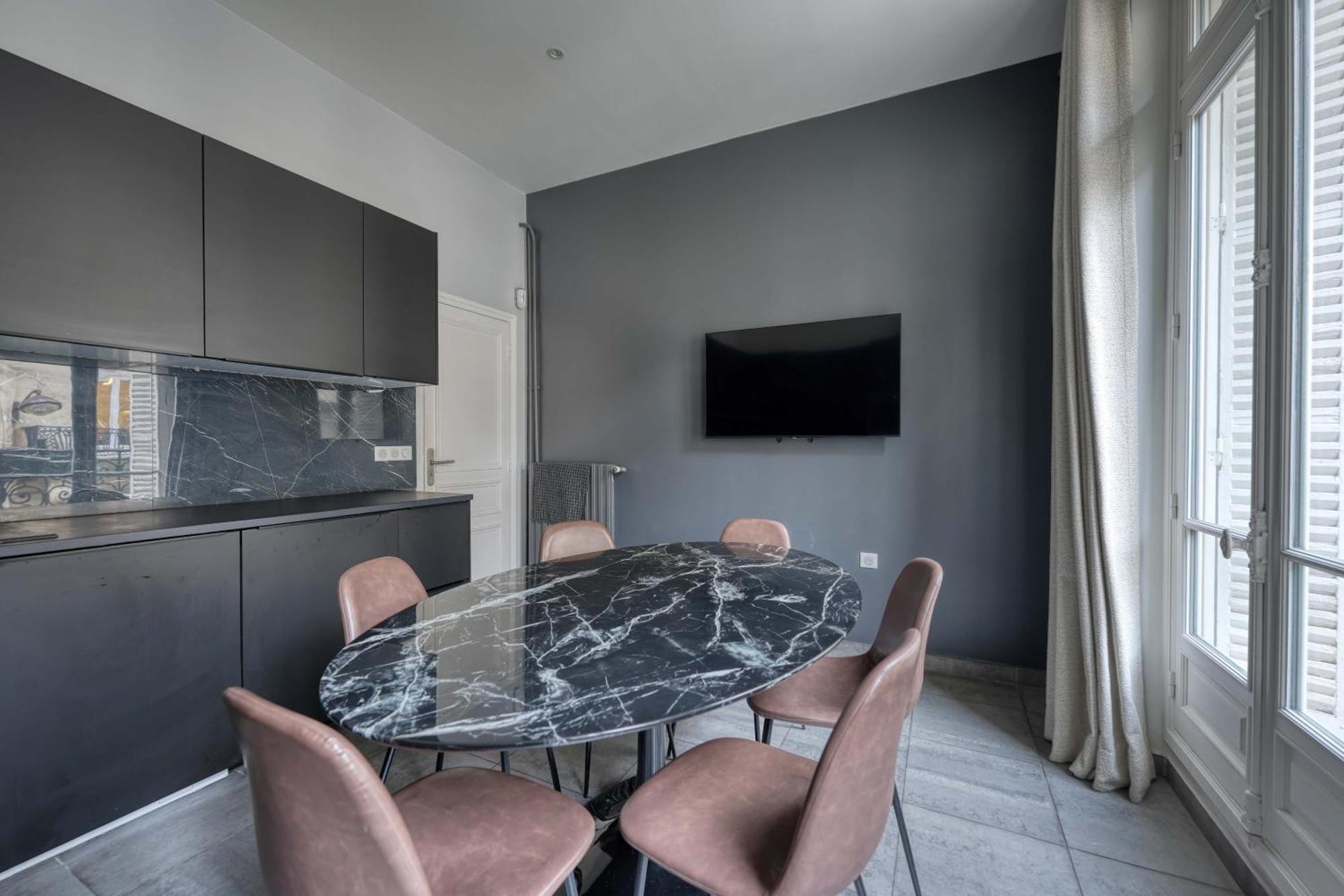Apartment Bugeaud Luxury *
