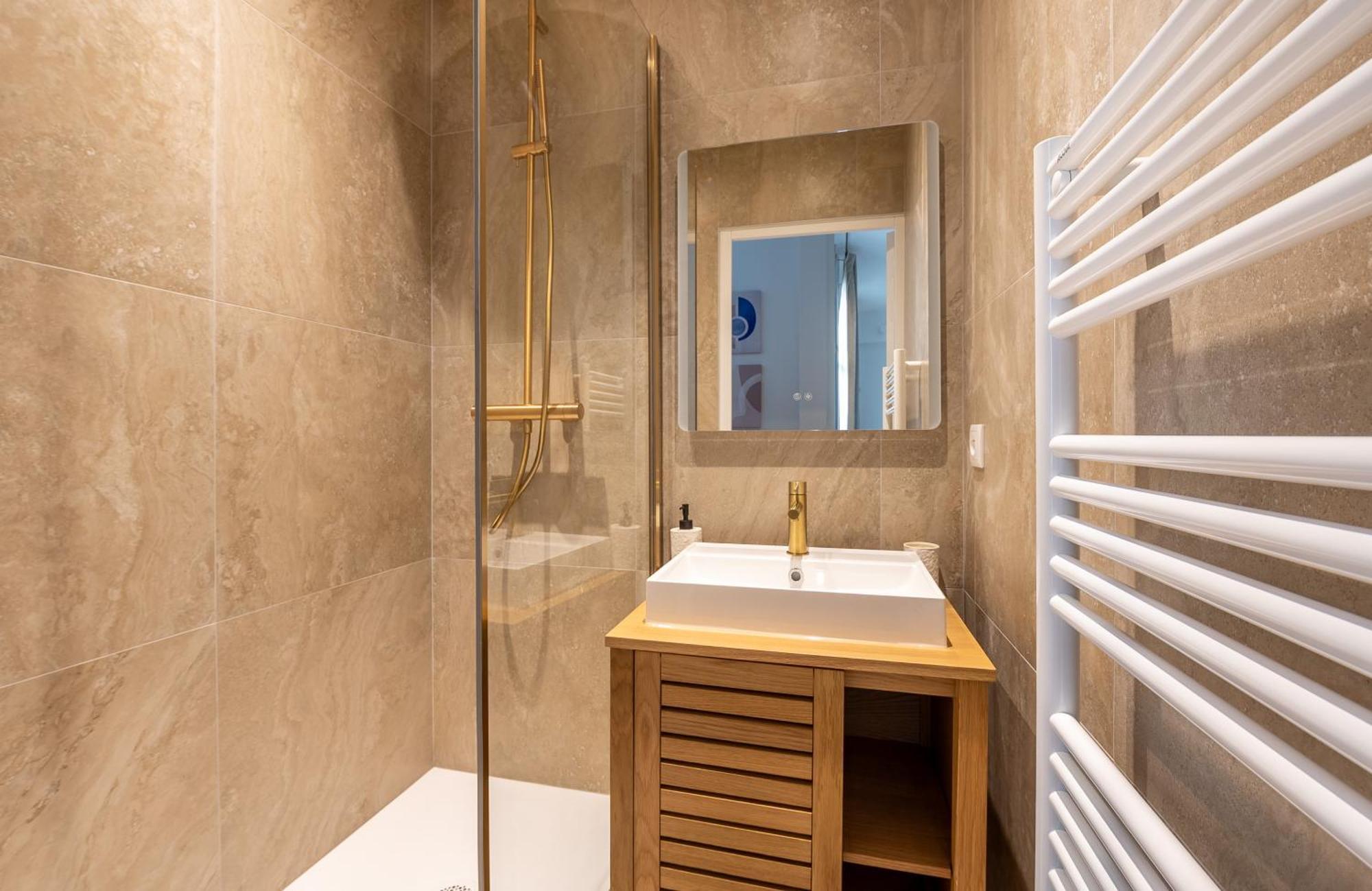 Mobility Lease - Luxembourg Gardens & Montparnasse Apartment