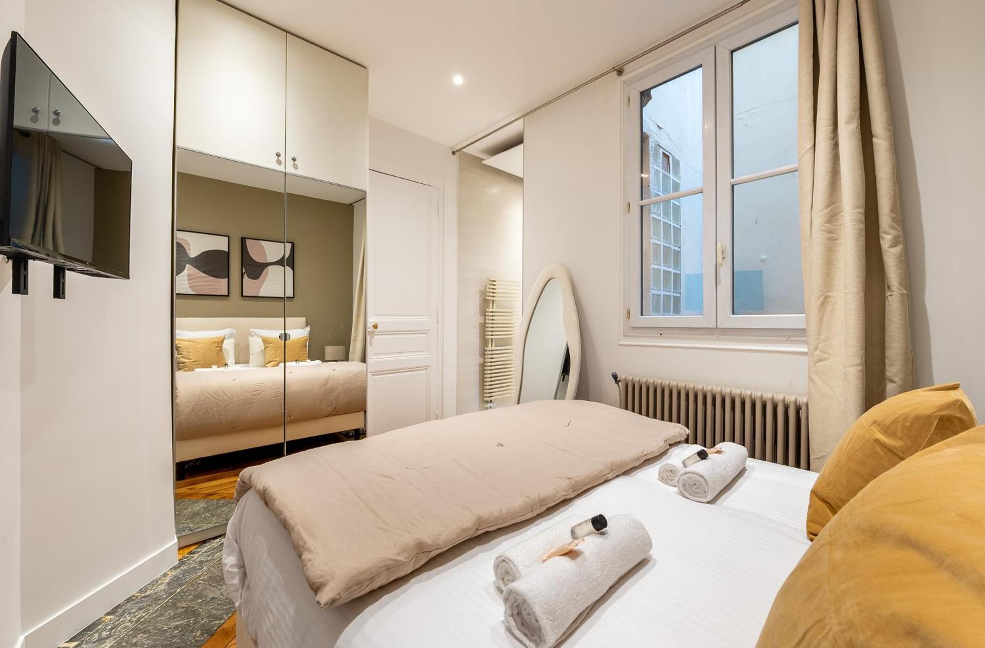 Mobility Lease - Luxembourg Gardens & Montparnasse Apartment Paris