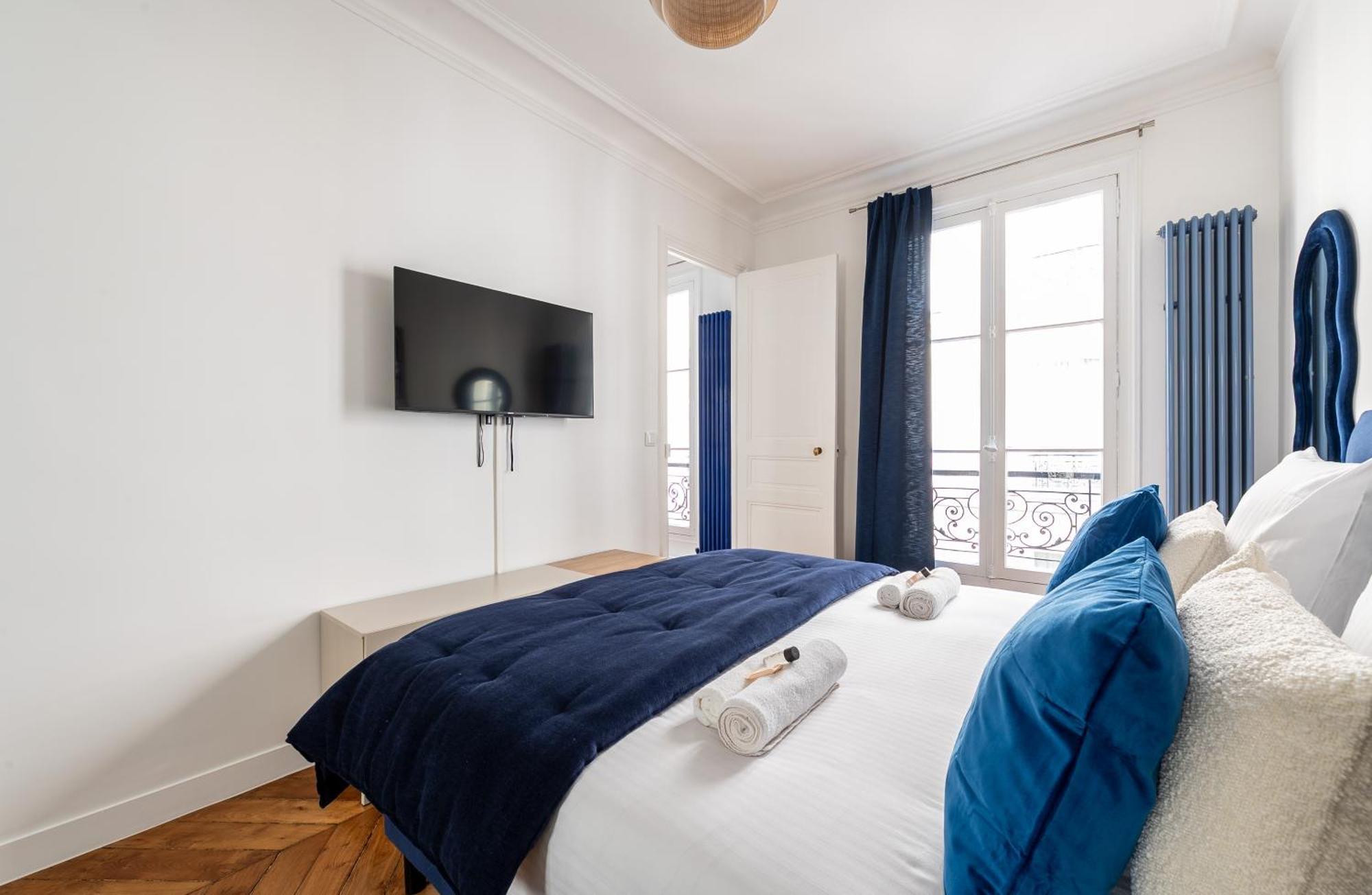 Mobility Lease - Luxembourg Gardens & Montparnasse Paris