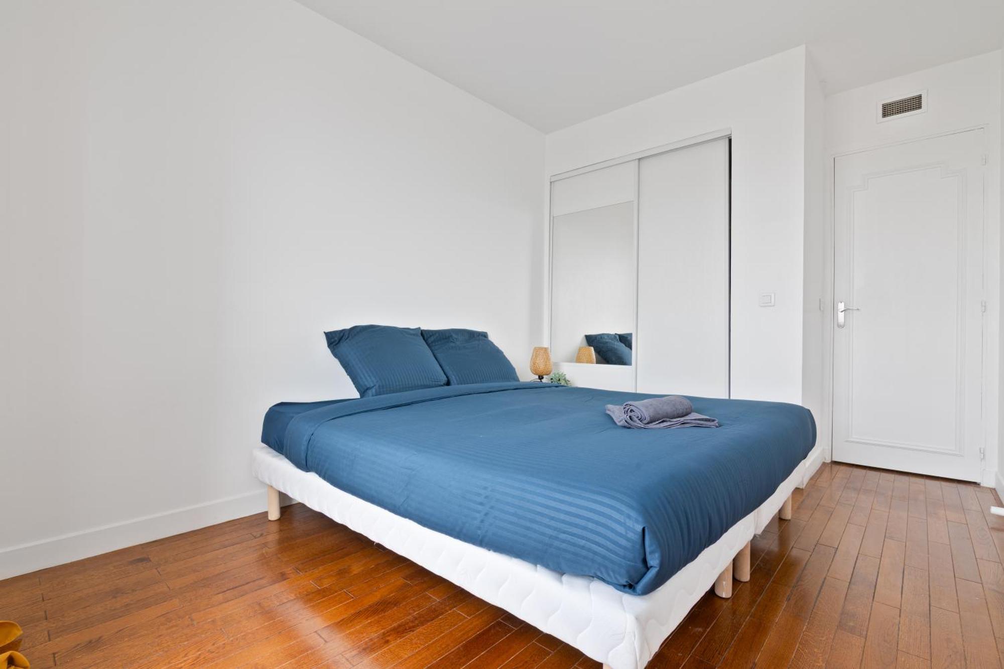 Heart Of - 3br - 8p - Tour Eiffel 7 Free Netflix
