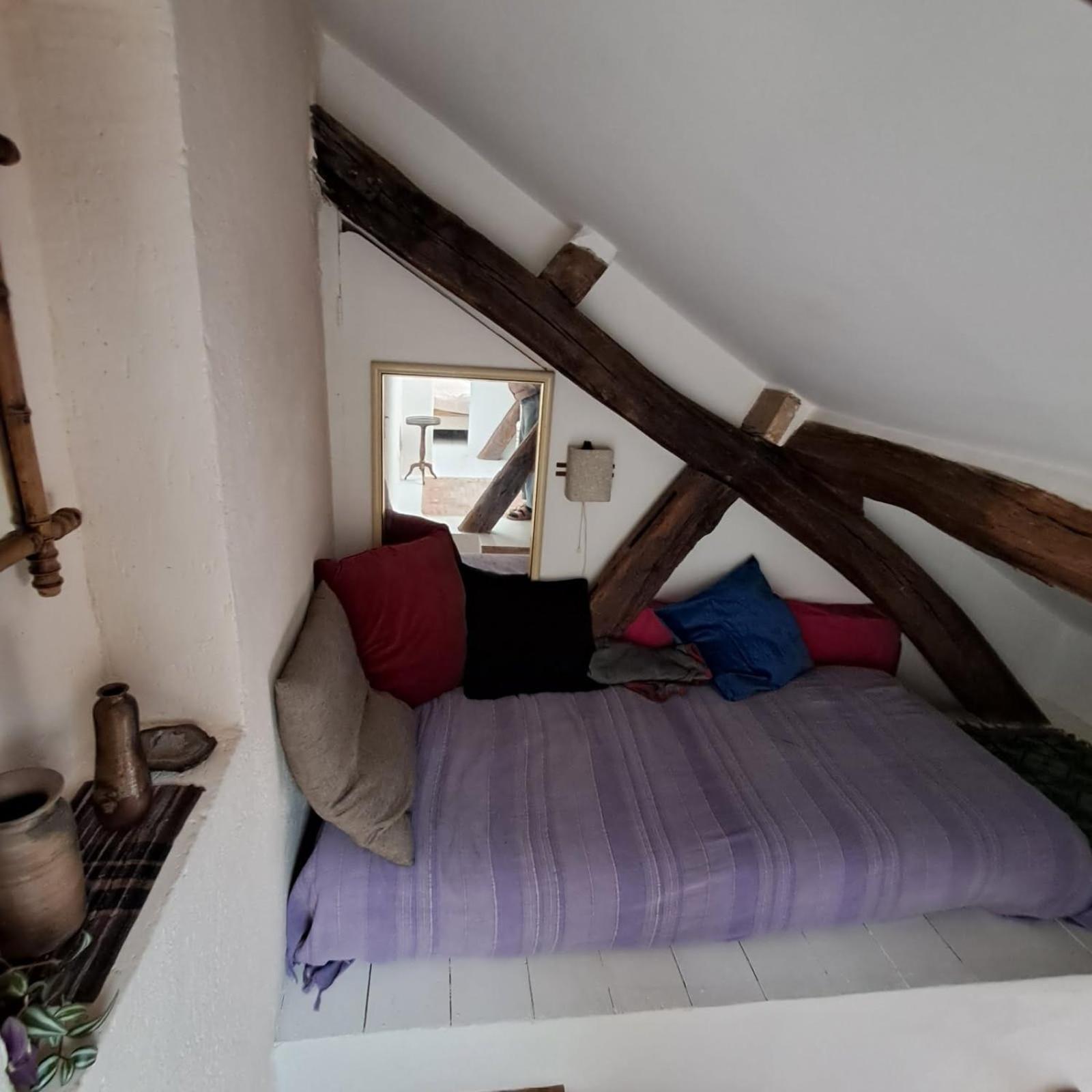 Apartment Unit 019 Ile Saint Louis Duplex Cosy Flat 3 Pax
