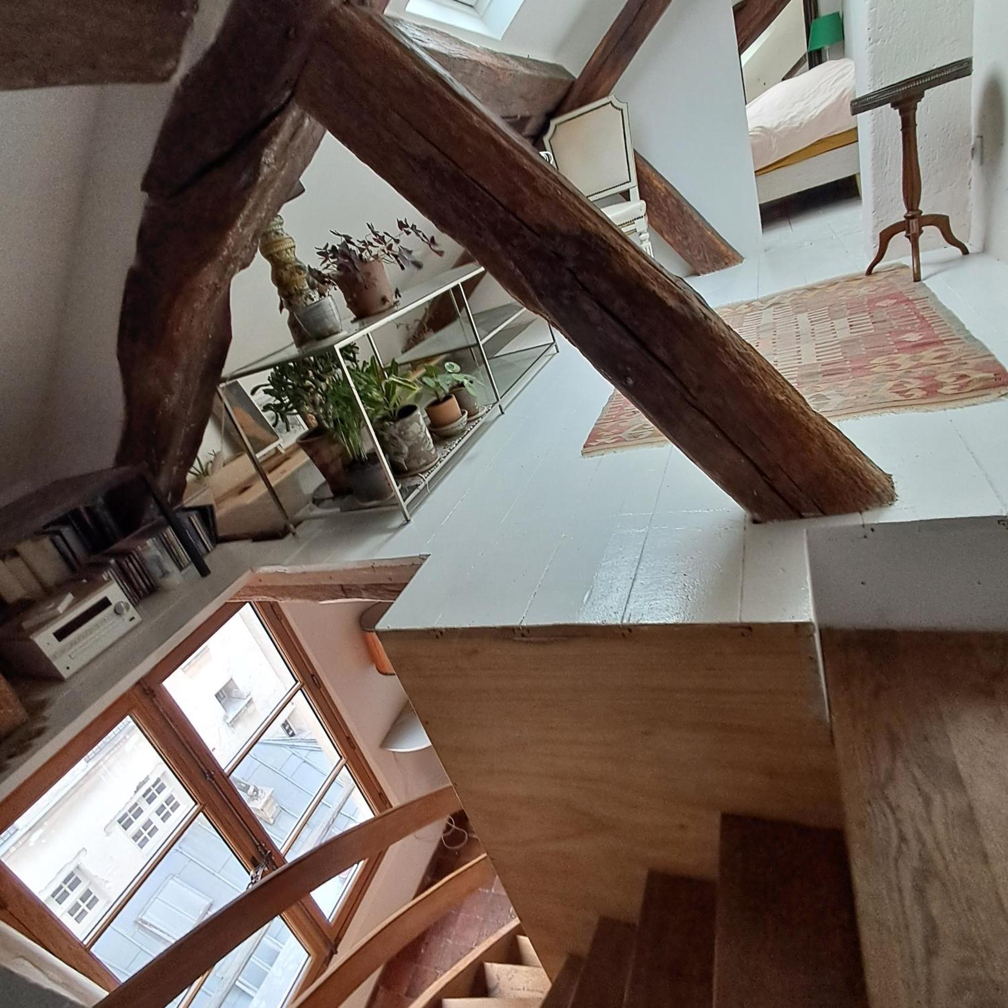 Apartment Unit 019 Ile Saint Louis Duplex Cosy Flat 3 Pax Paris