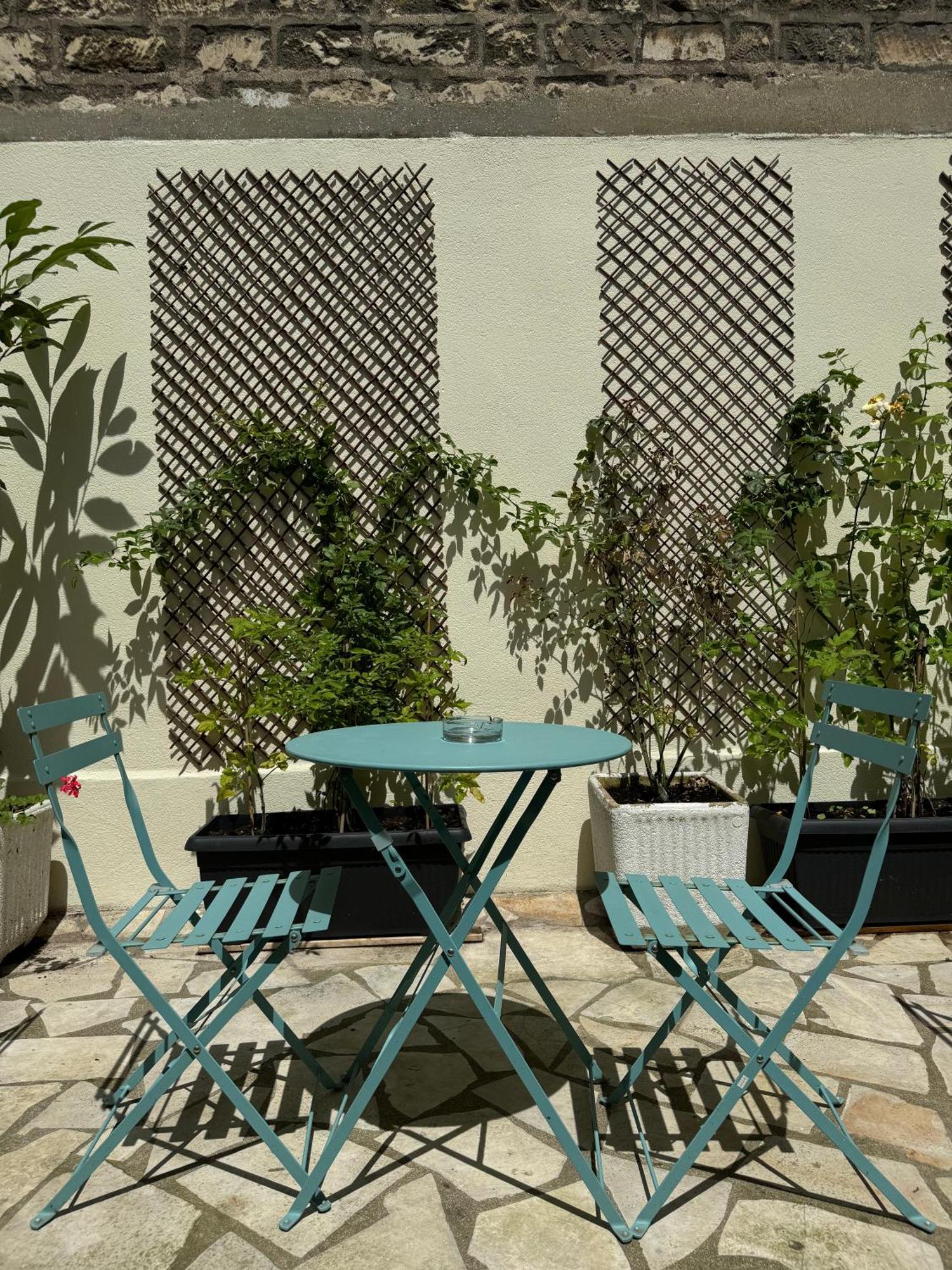 Hotel Hipotel Lilas Gambetta Paris