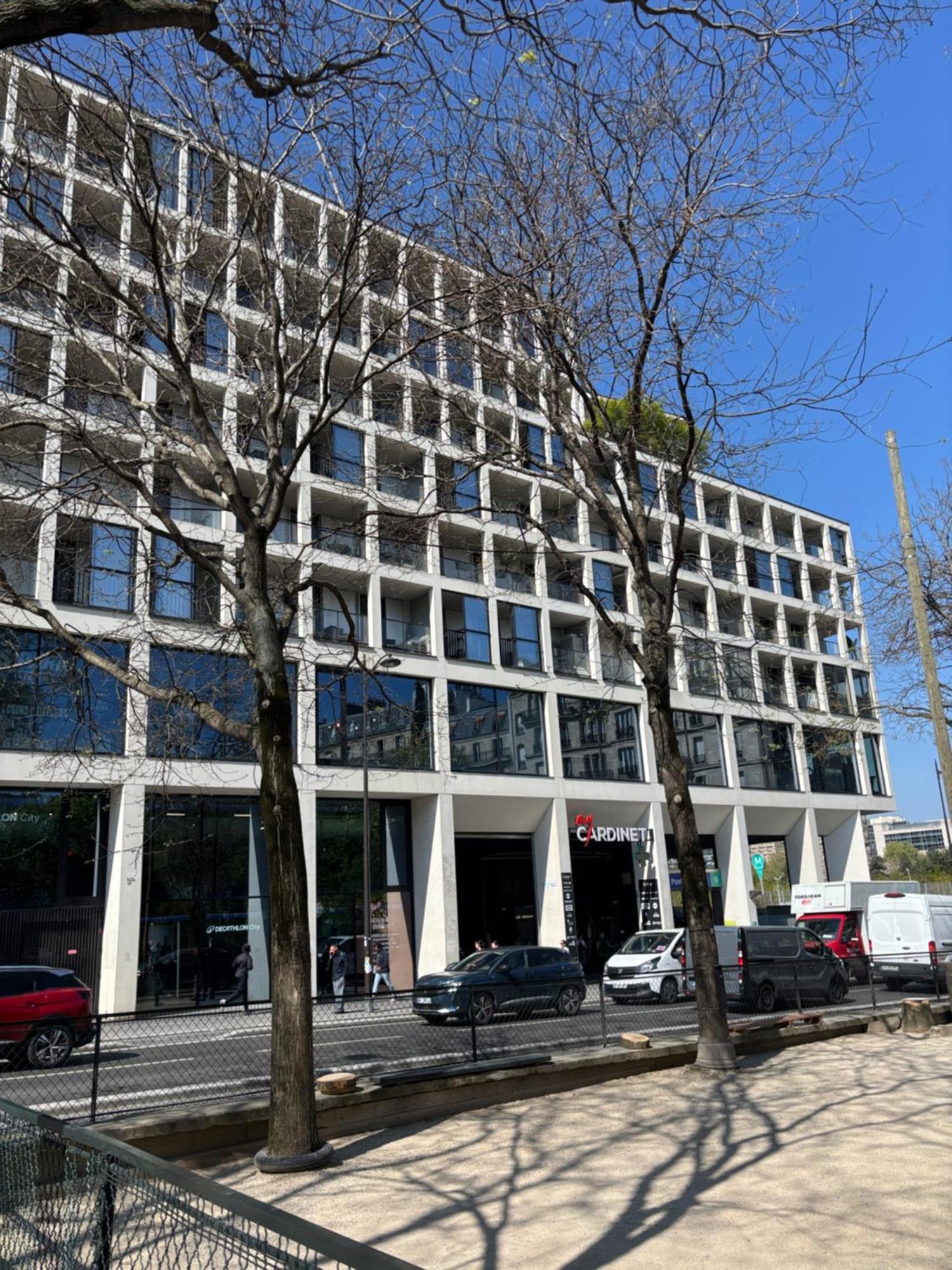 Apartment Parisian Cozy Studio: Batignolles Charm Near Landmarks