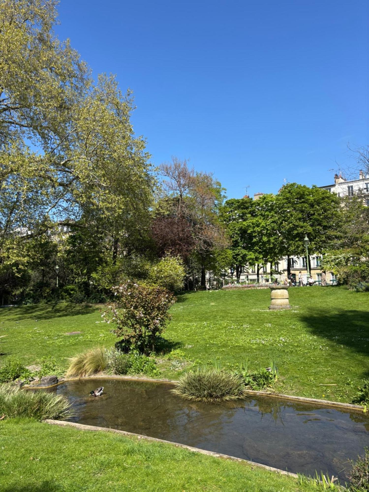 Parisian Cozy Studio: Batignolles Charm Near Landmarks Apartment Paris