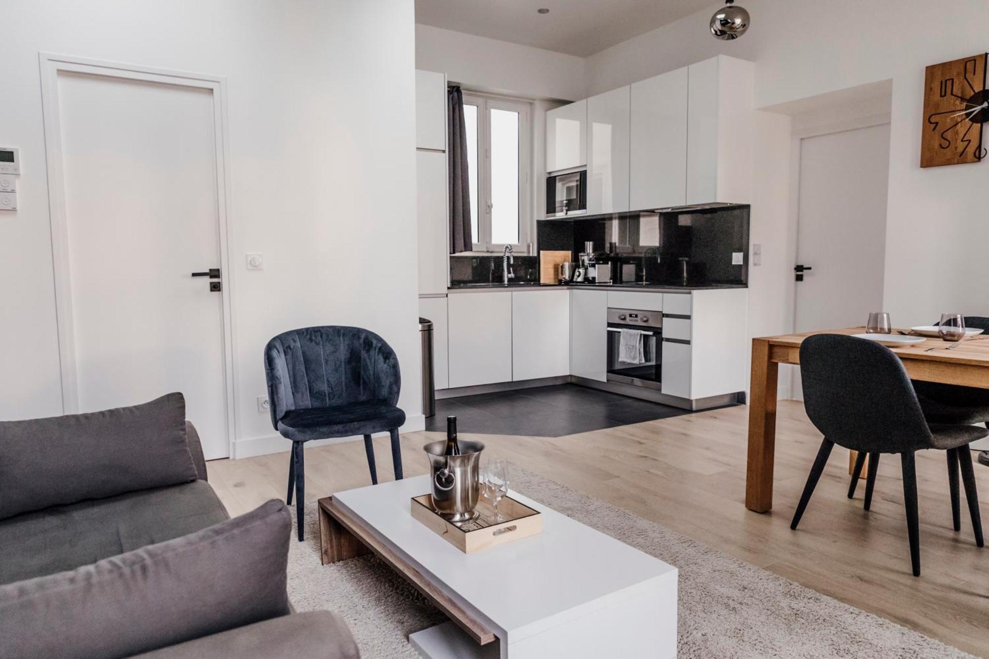 Luxueux Duplex Elysees 240m2 * Paris