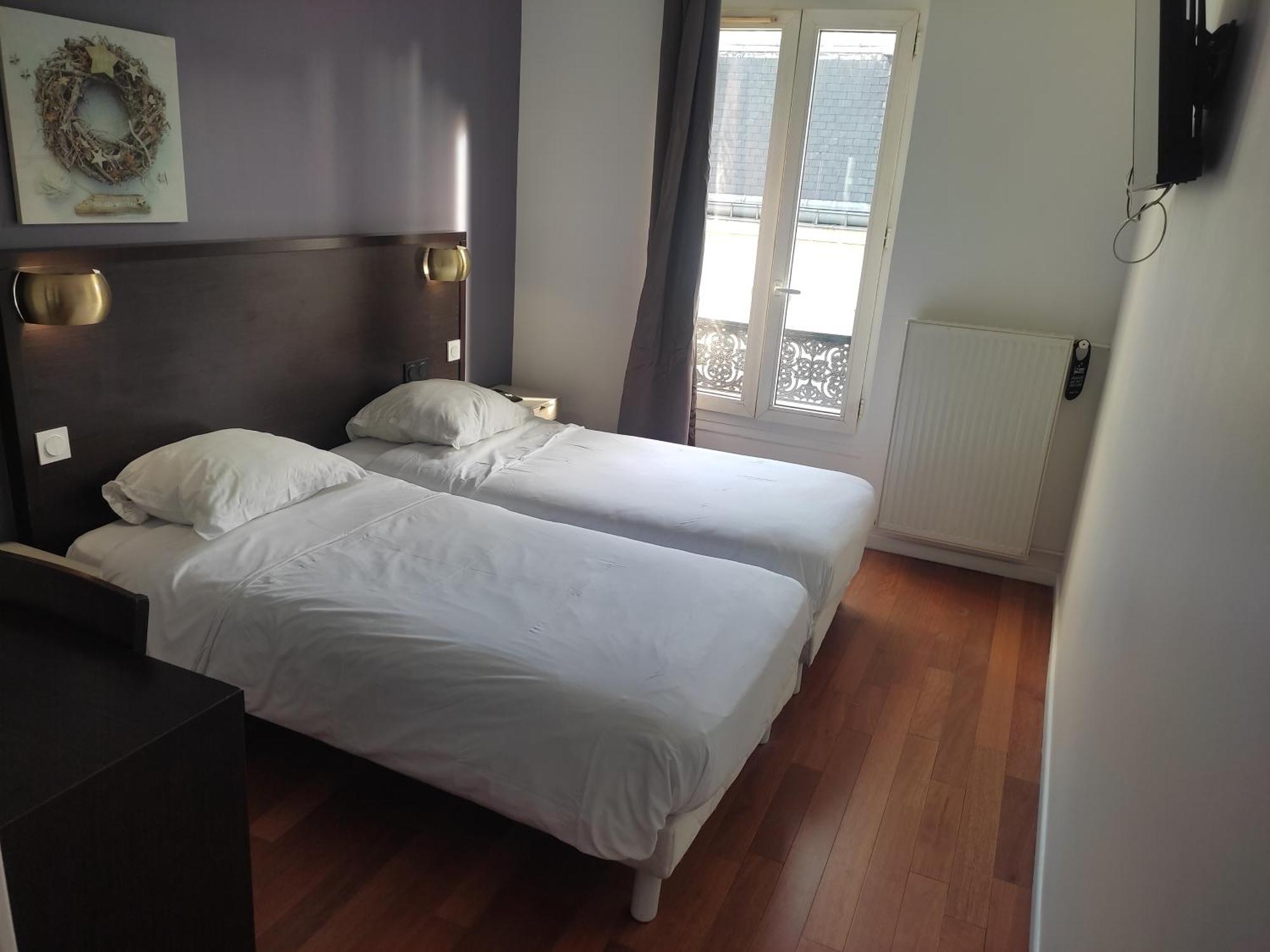 Luxelthe Paris