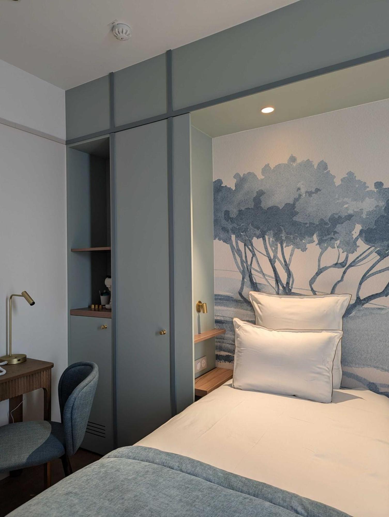 Hotel Le Cardinal By Happyculture 4*