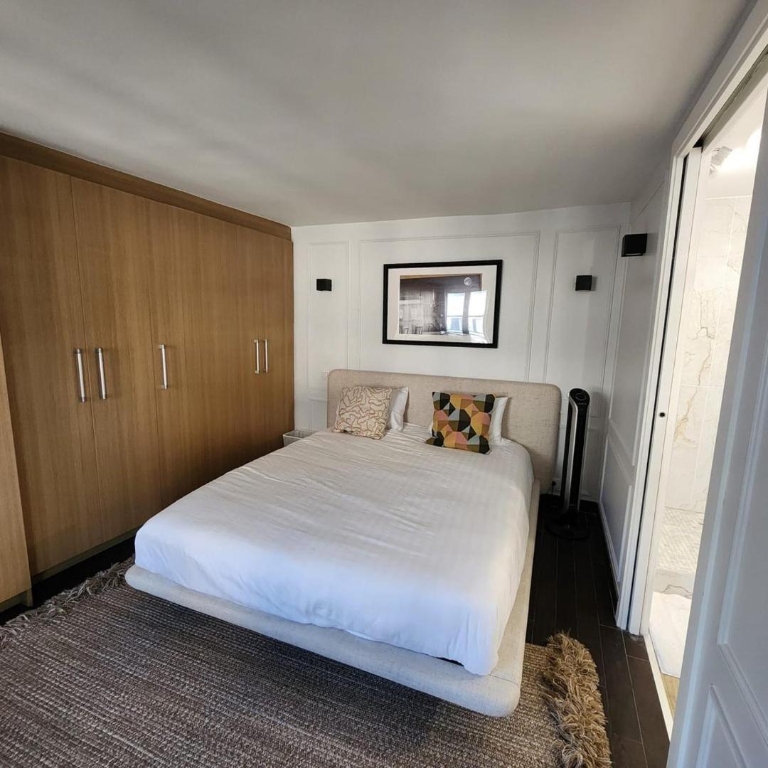 Apartment Le Moka - Duplex & Bright- Near Champs-elysees Paris