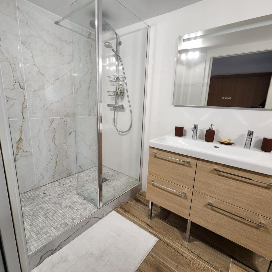 Le Moka - Duplex & Bright- Near Champs-elysees Apartment *