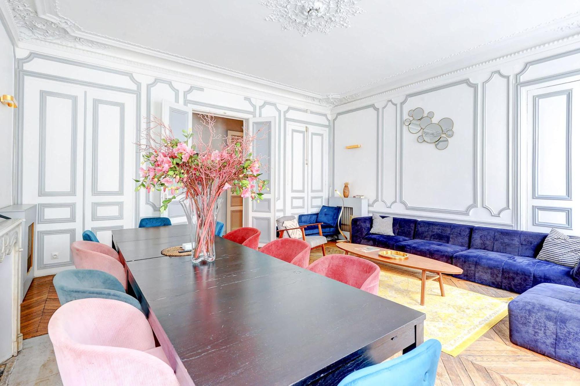 L'elegance Parisienne Au Coeur Des Champs-elysees Apartment Paris